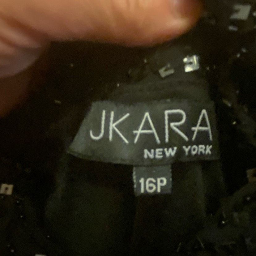 Jkara Plus Size 16 Cap Sleeve Black Floor Length Maxi on Queenly