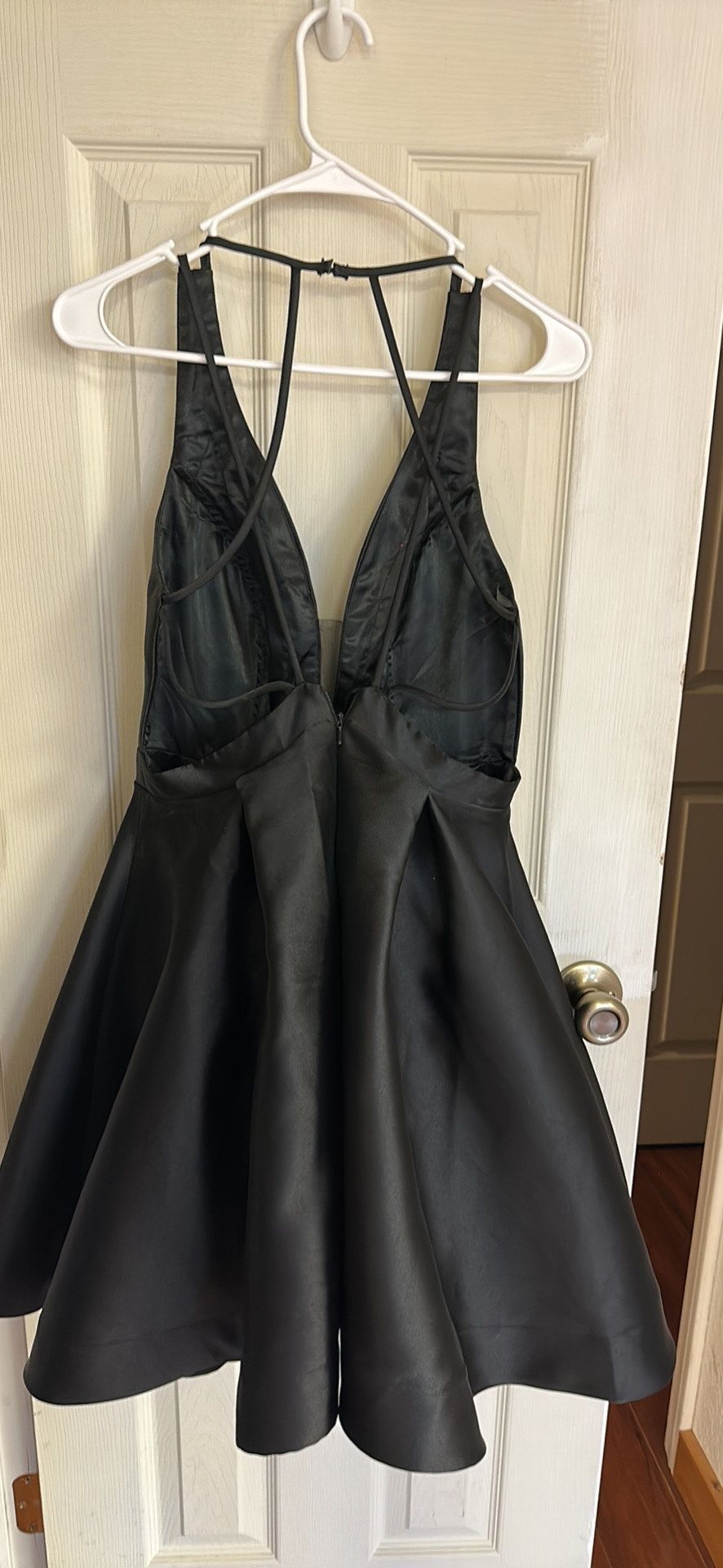 Jovani Size 8 Plunge Black Cocktail Dress on Queenly