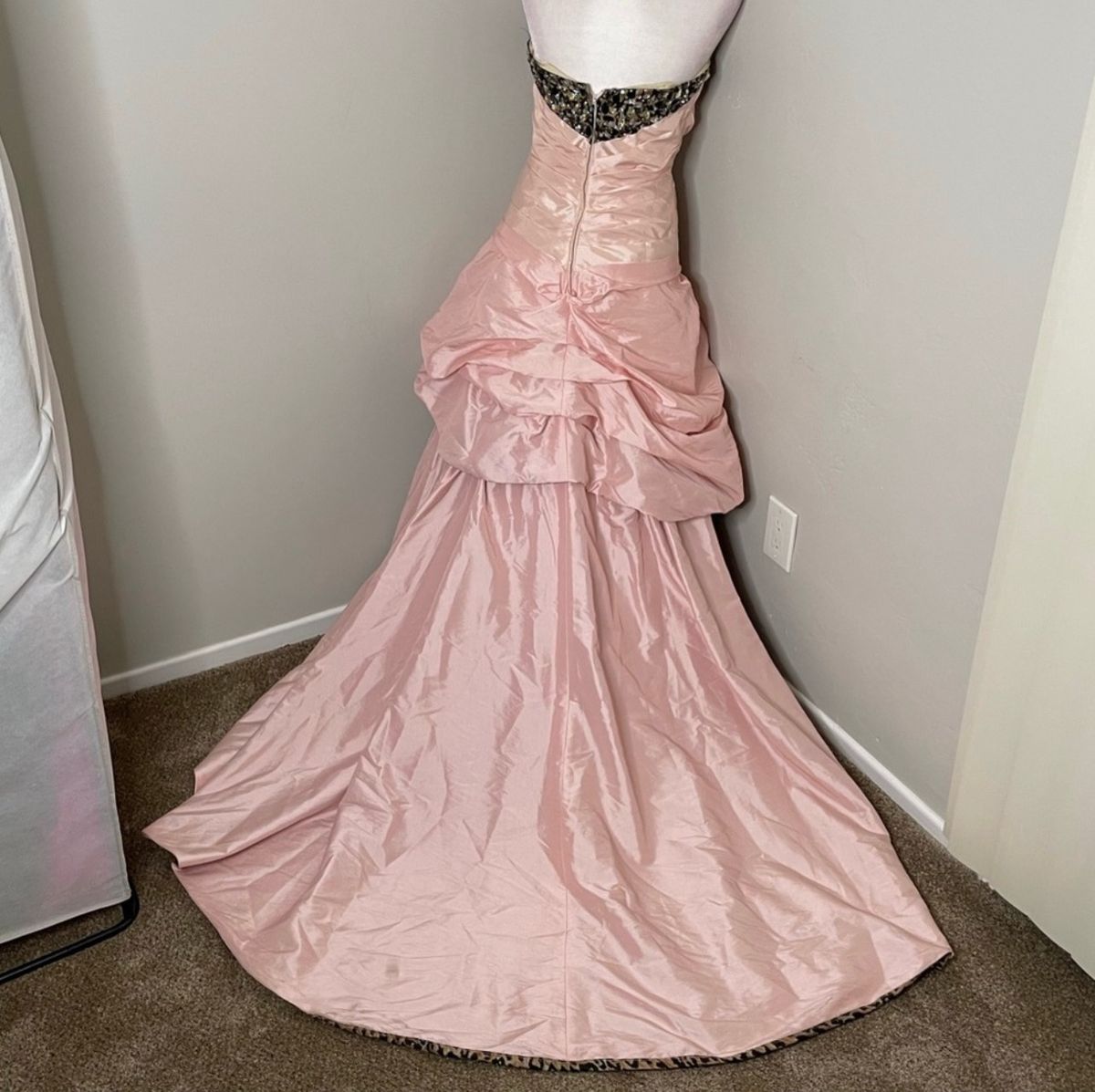 Size 6 Prom Strapless Lace Light Pink Dress With Train on Queenly