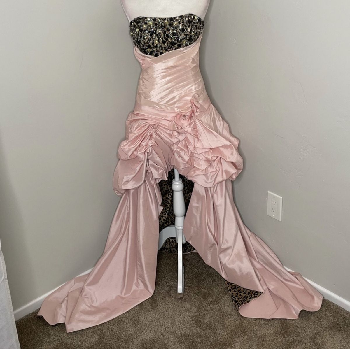 Size 6 Prom Strapless Lace Light Pink Dress With Train on Queenly