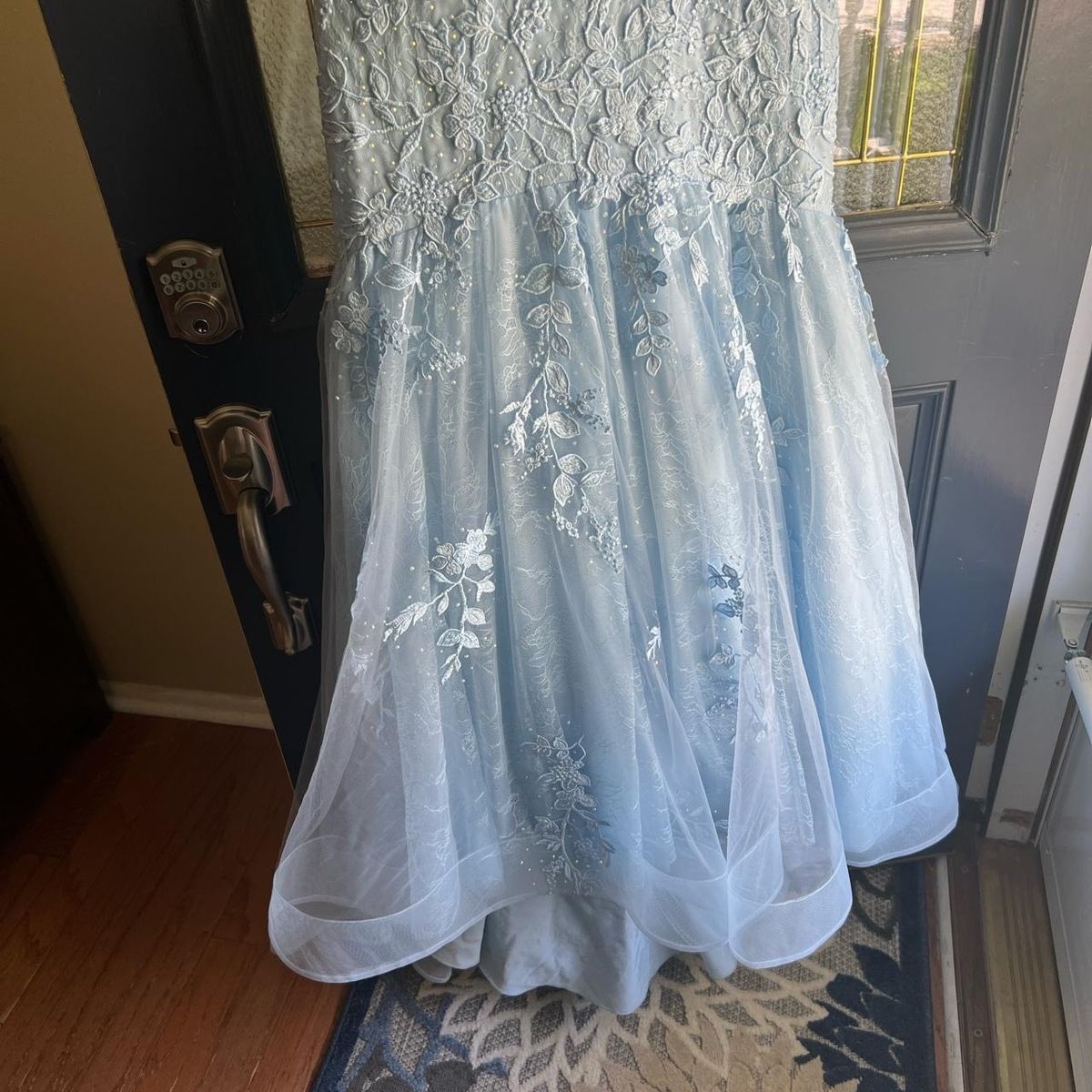 Size 8 Prom Plunge Lace Light Blue Mermaid Dress on Queenly