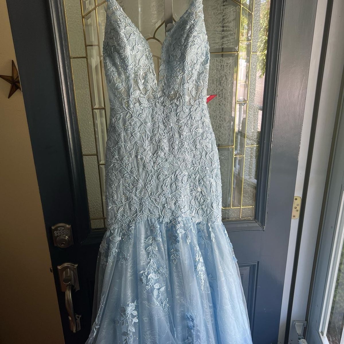 Size 8 Prom Plunge Lace Light Blue Mermaid Dress on Queenly