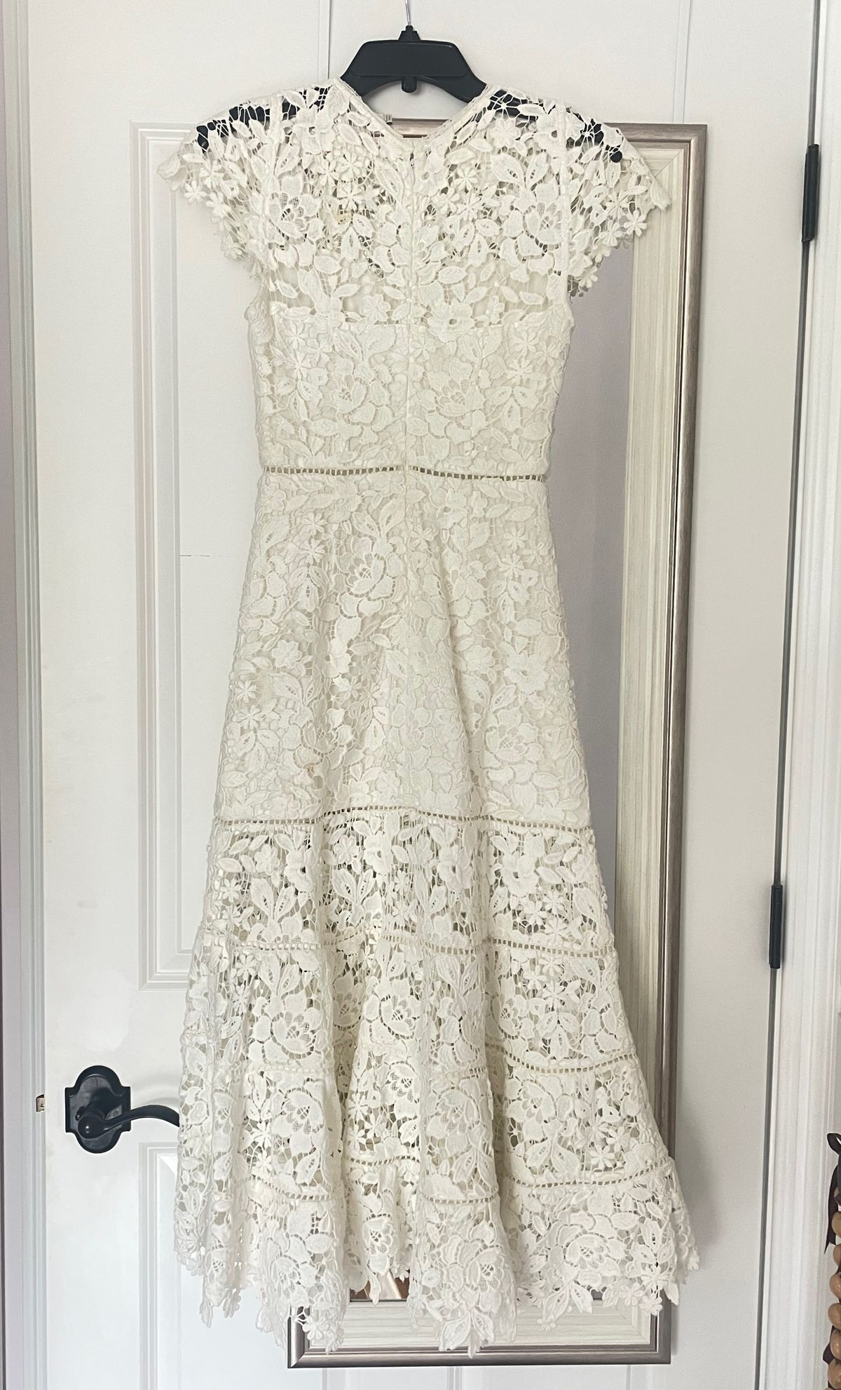 Size 0 Prom Cap Sleeve Lace White Cocktail Dress on Queenly