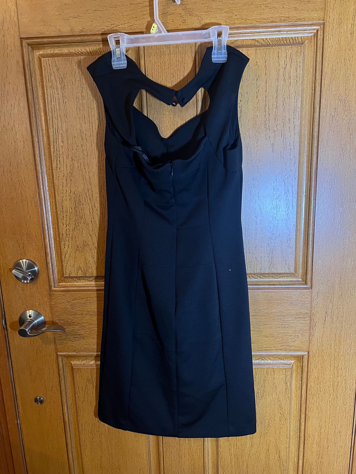 White House Black Market Size S Prom Black Cocktail Dress on Queenly