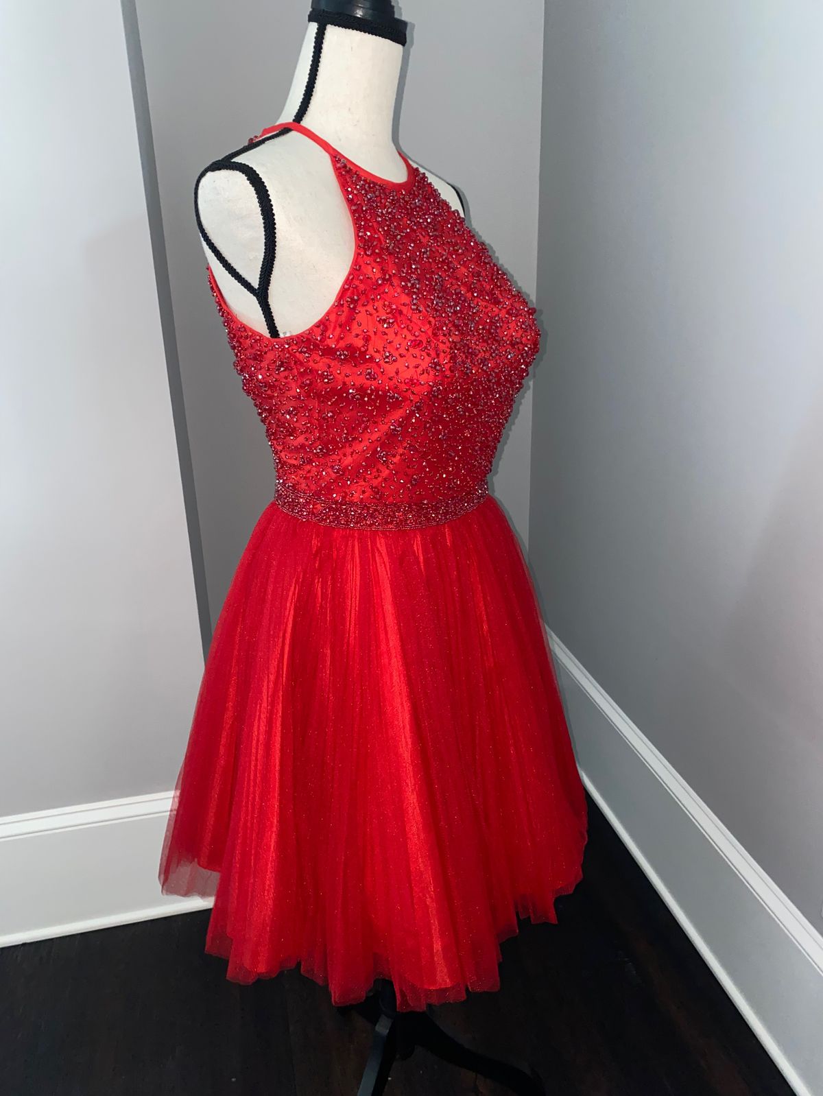 Sherri Hill Size 6 Homecoming High Neck Red Cocktail Dress on Queenly