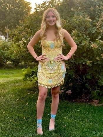 Style 40080 Rachel Allan Size 4 Homecoming Yellow Cocktail Dress on Queenly