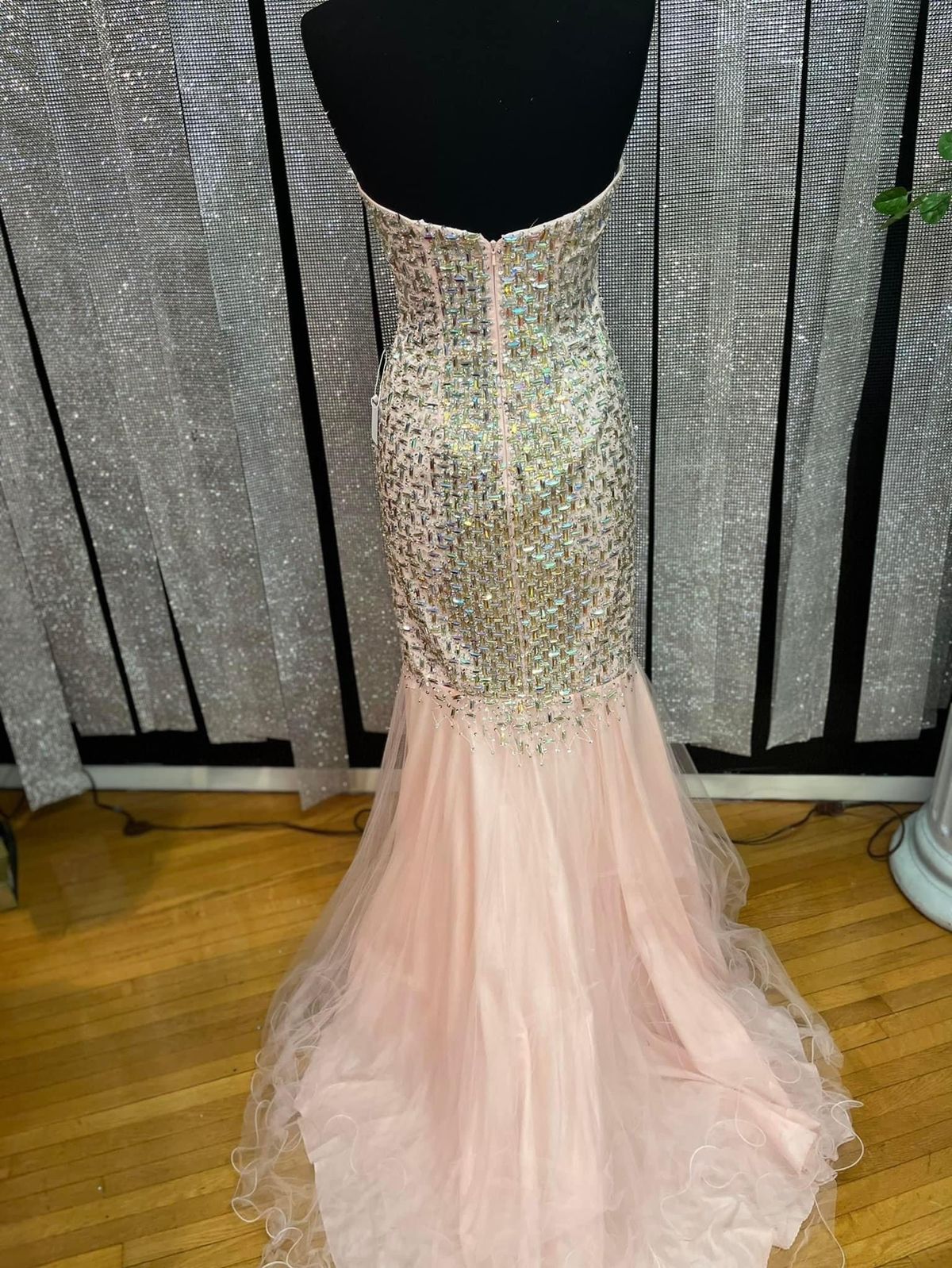 Size 6 Prom Strapless Sequined Light Pink Mermaid Dress on Queenly