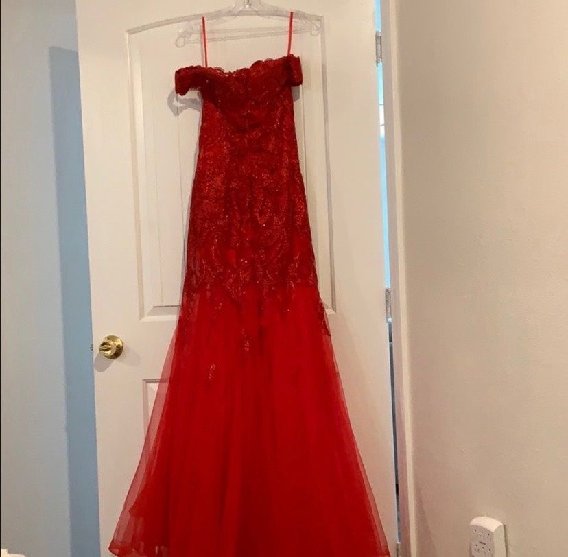 Size S Prom Off The Shoulder Sequined Red Mermaid Dress on Queenly
