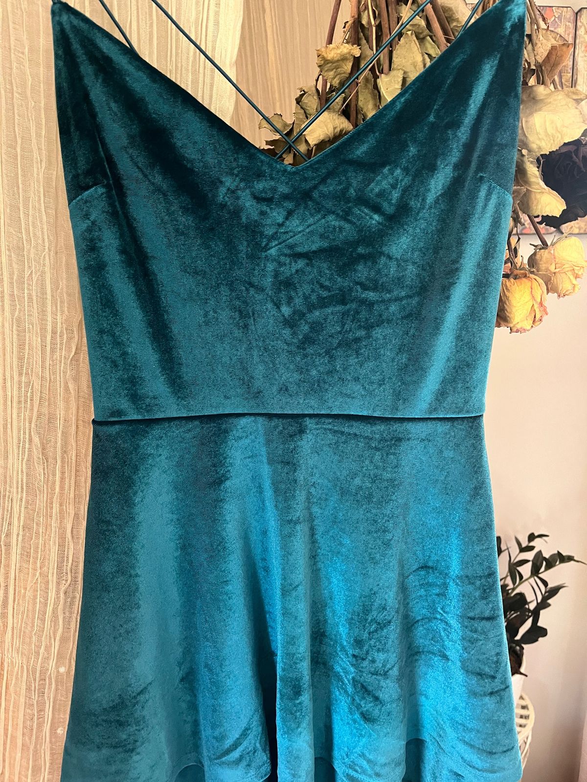 Style CC11 Altar’d State Size M Homecoming Plunge Velvet Blue Cocktail Dress on Queenly