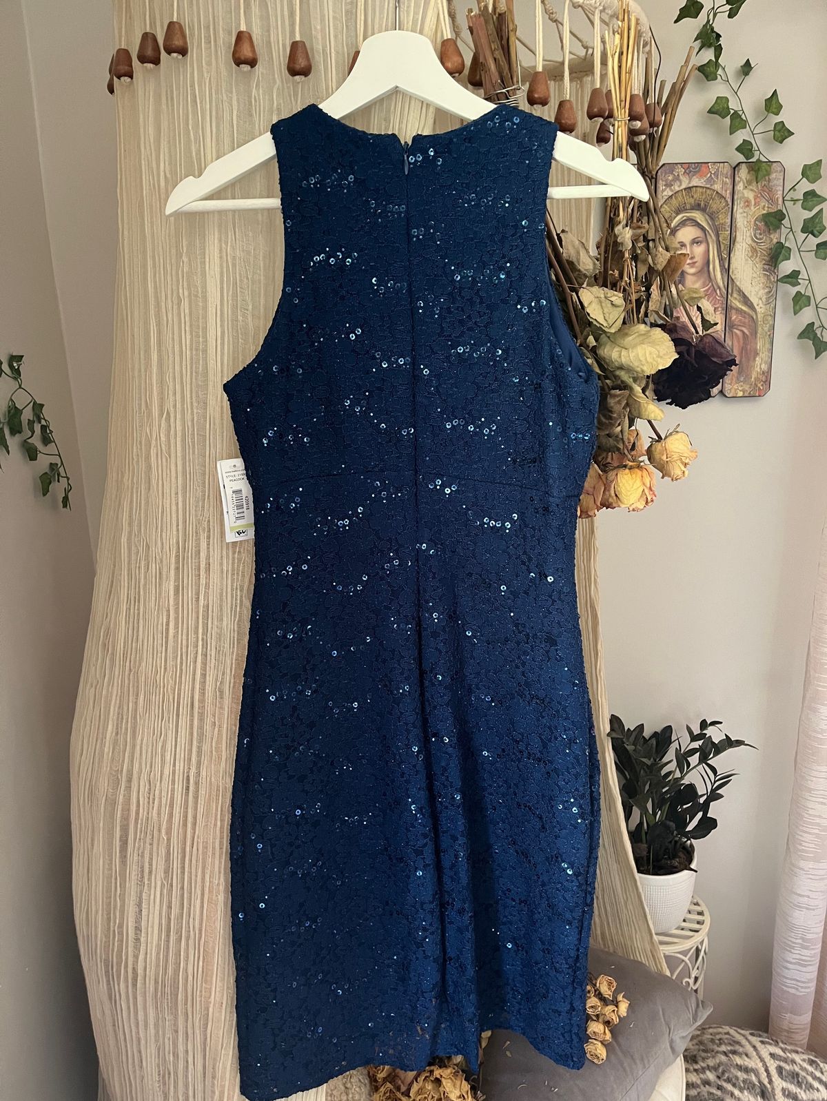 Style 21500 Nightway Size 4 Wedding Guest Plunge Lace Navy Blue Cocktail Dress on Queenly