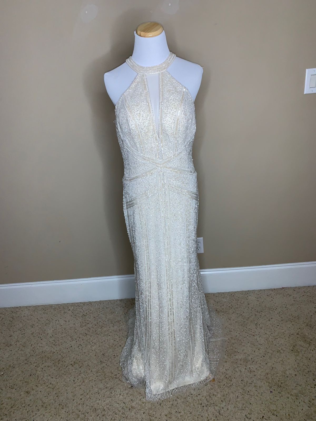 Adrianna Papell Size 10 Prom High Neck White A-line Dress on Queenly