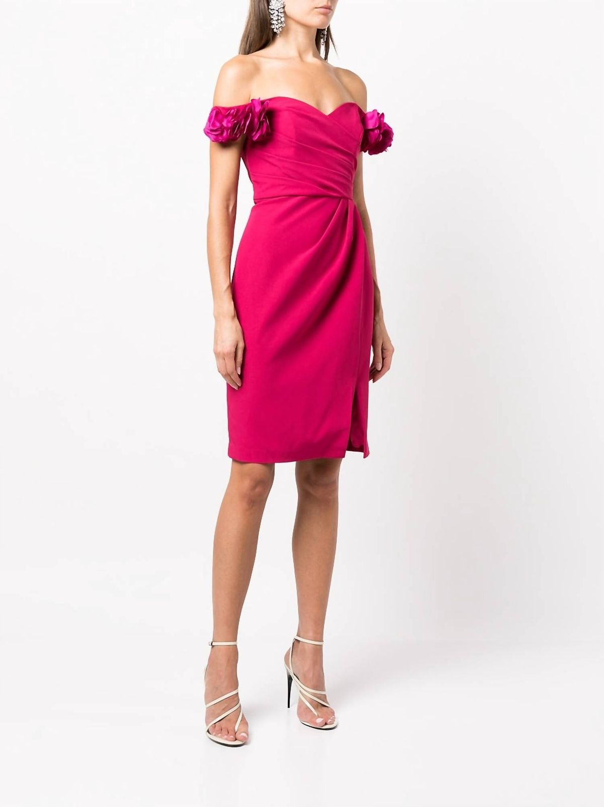 Style 1-2401543338-1901 Marchesa Size 6 Off The Shoulder Floral Hot Pink Cocktail Dress on Queenly
