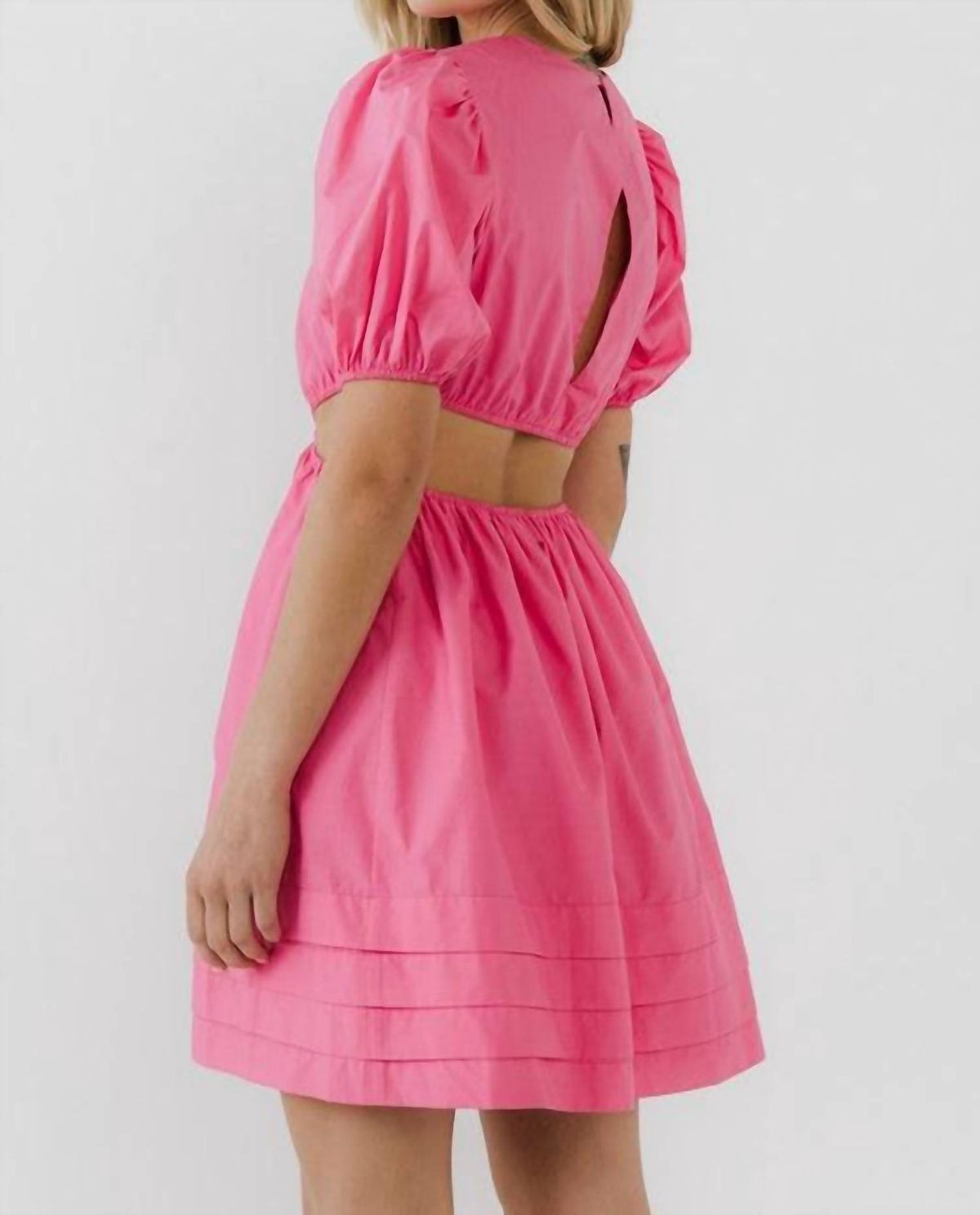 Style 1-3778122080-3011 English Factory Size M Pink Cocktail Dress on Queenly