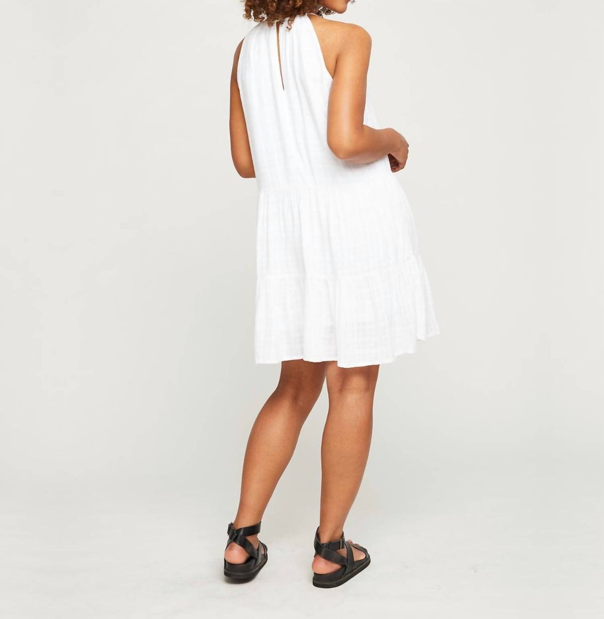 Style 1-3861173267-3011 Gentle Fawn Size M Halter White Cocktail Dress on Queenly