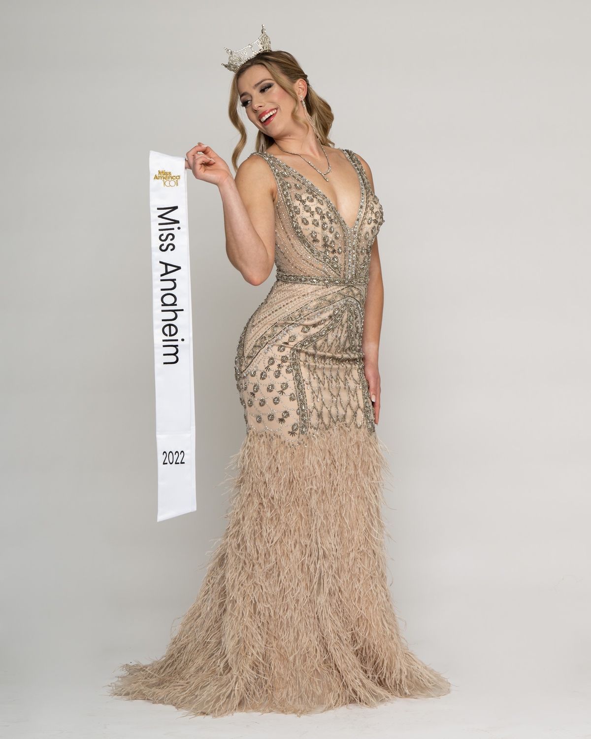 Style 02798 Jovani Size 4 Prom Plunge Nude Mermaid Dress on Queenly