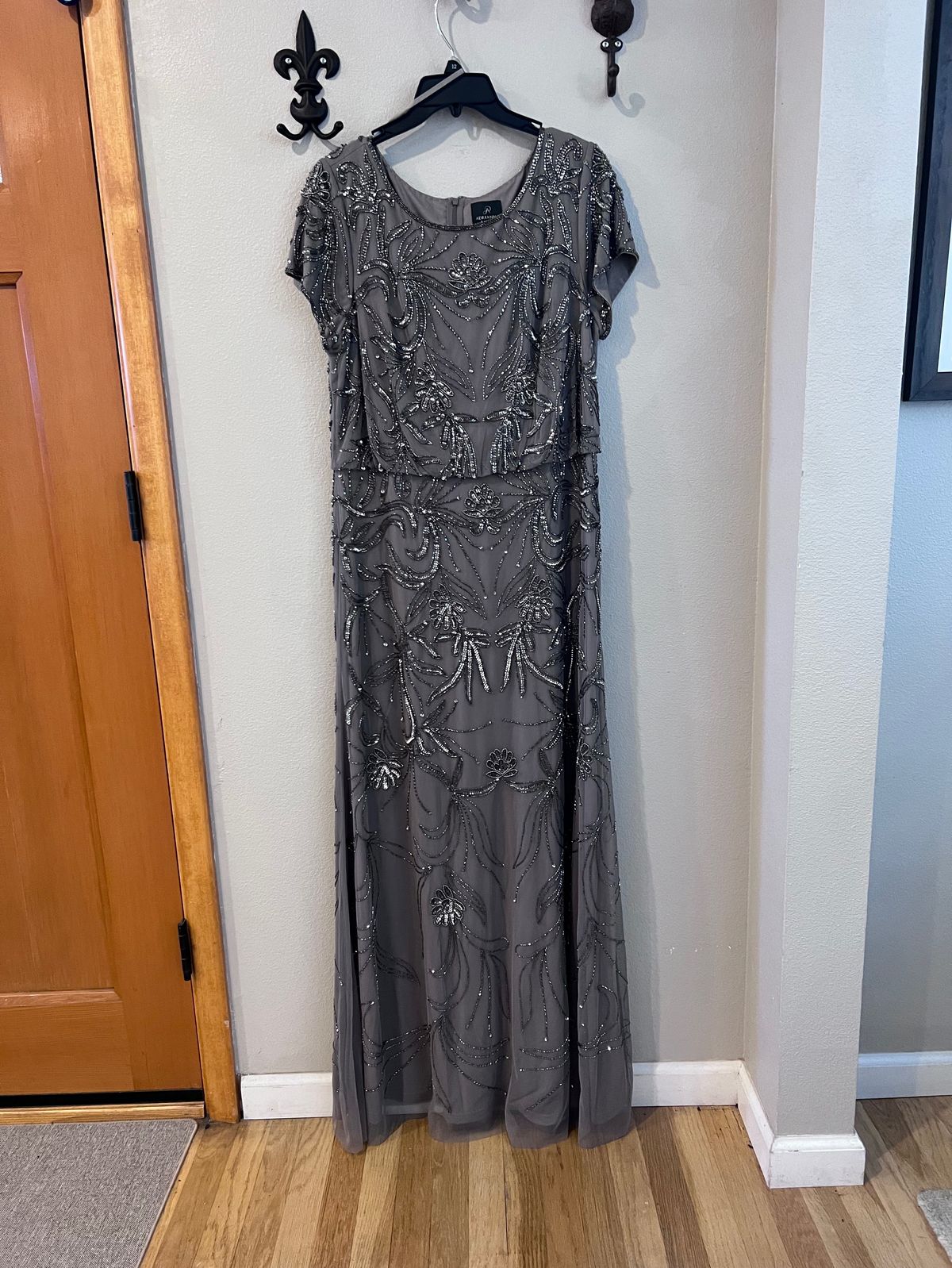 Adrianna Papell Size 14 Cap Sleeve Silver Floor Length Maxi on Queenly