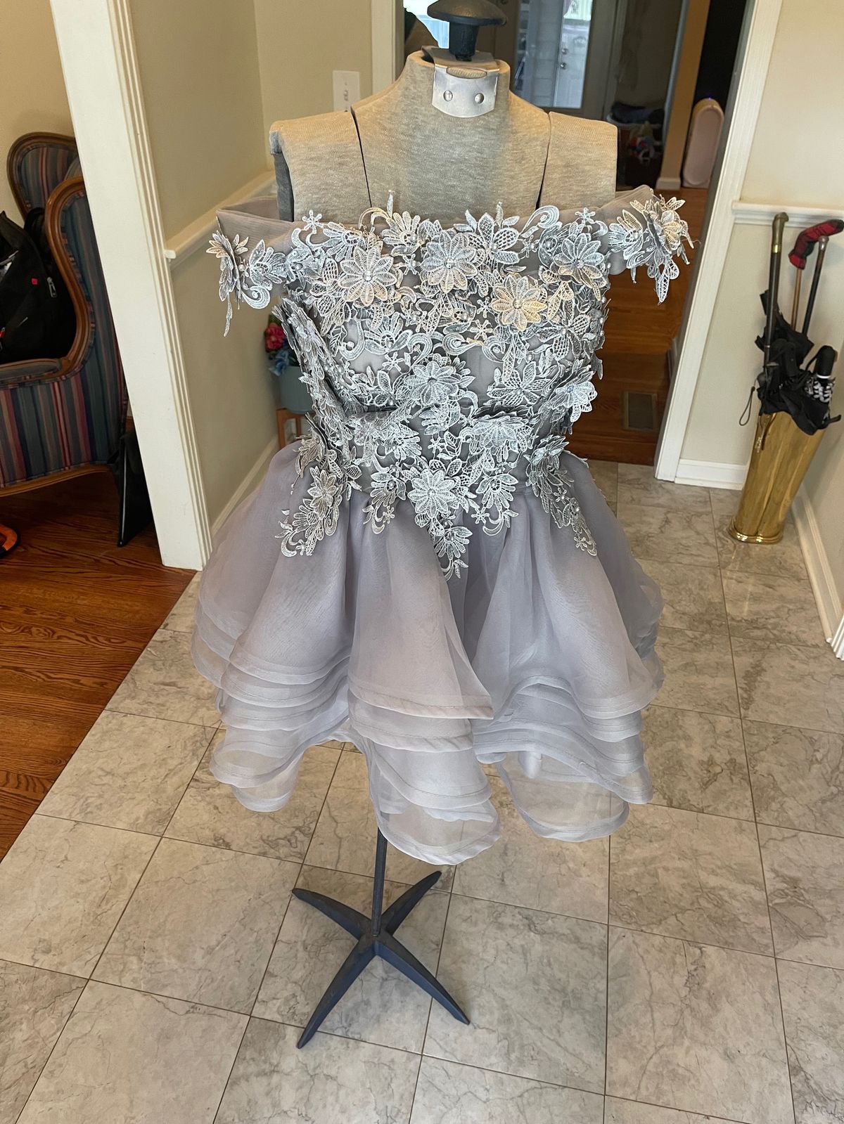 Size 2 Homecoming Off The Shoulder Silver Cocktail Dress on Queenly