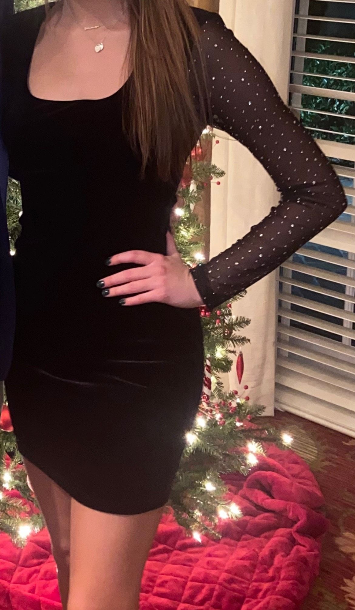 Size 8 Long Sleeve Sheer Black Cocktail Dress on Queenly