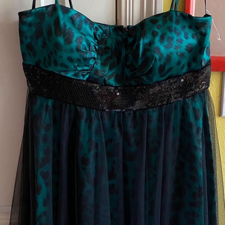 Onyx Size 12 Prom Plunge Multicolor Cocktail Dress on Queenly