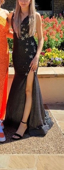 Amarra Size 0 Prom Plunge Black Side Slit Dress on Queenly