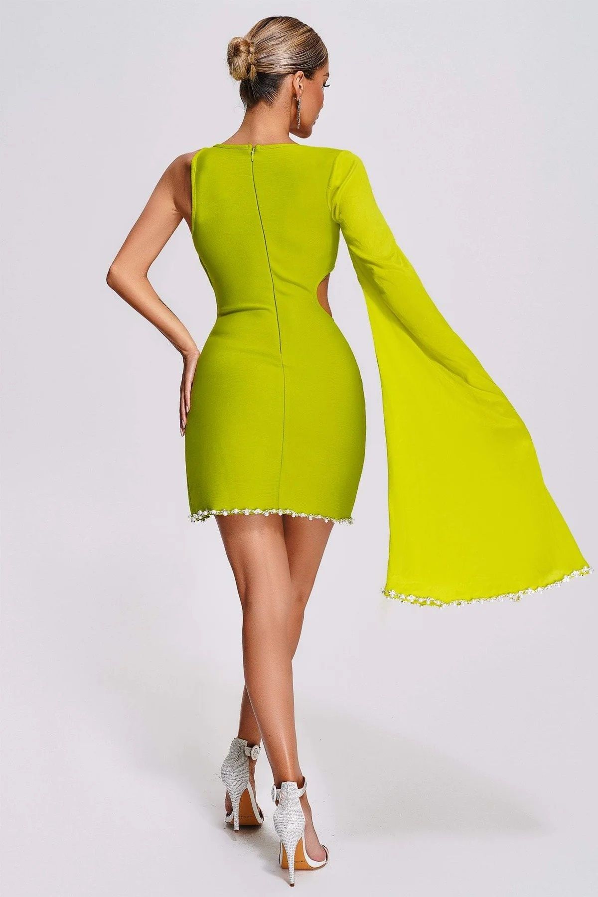 Bella Barnett Size 2 Homecoming Long Sleeve Lime Green Cocktail Dress on Queenly