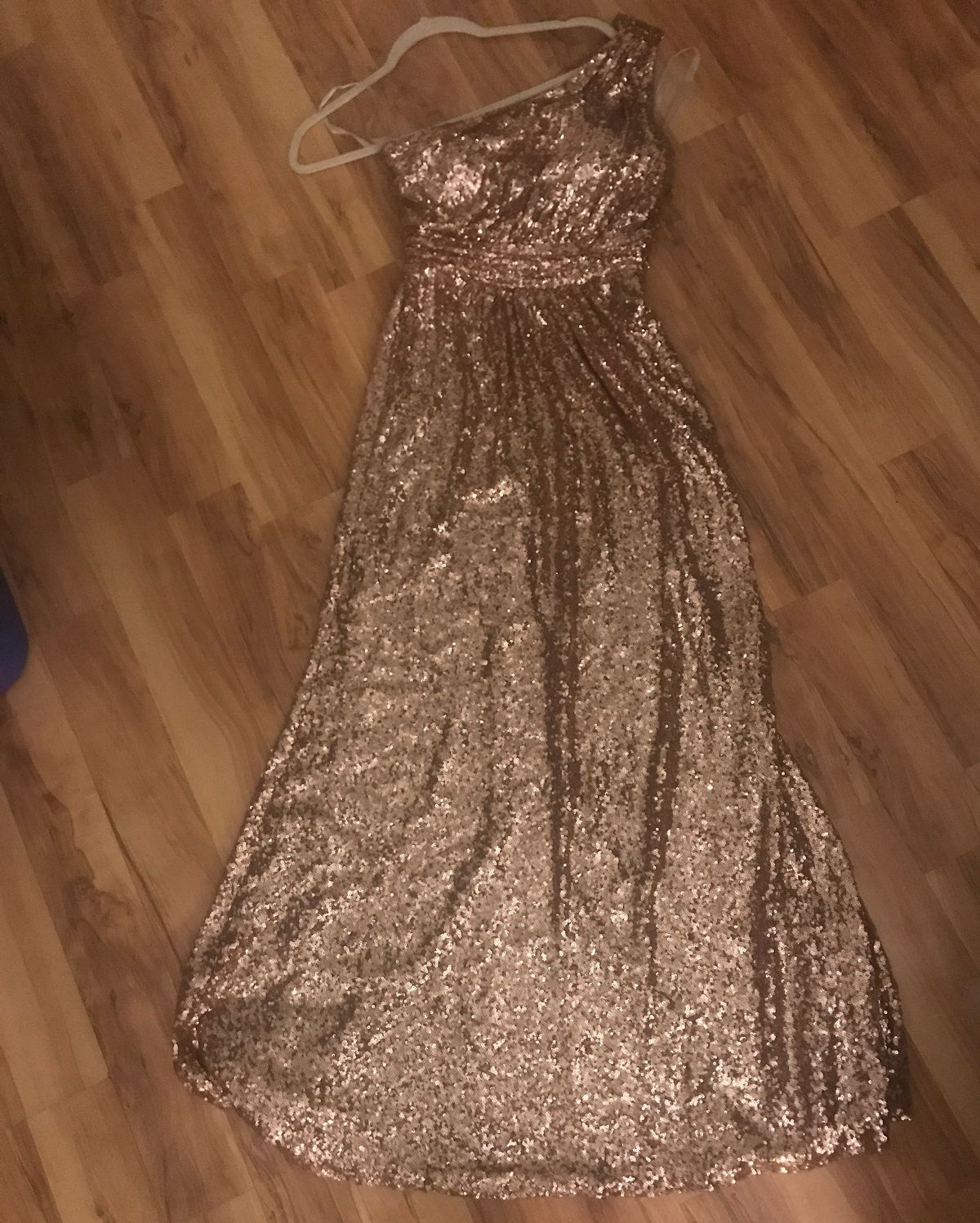Size 4 Prom One Shoulder Gold A-line Dress on Queenly
