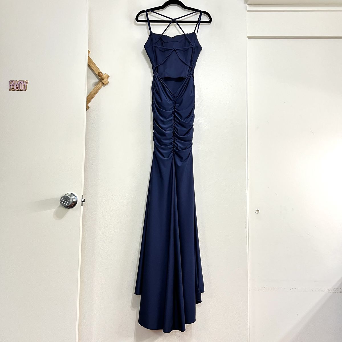 Style 29873 La Femme Size 6 Navy Blue Floor Length Maxi on Queenly