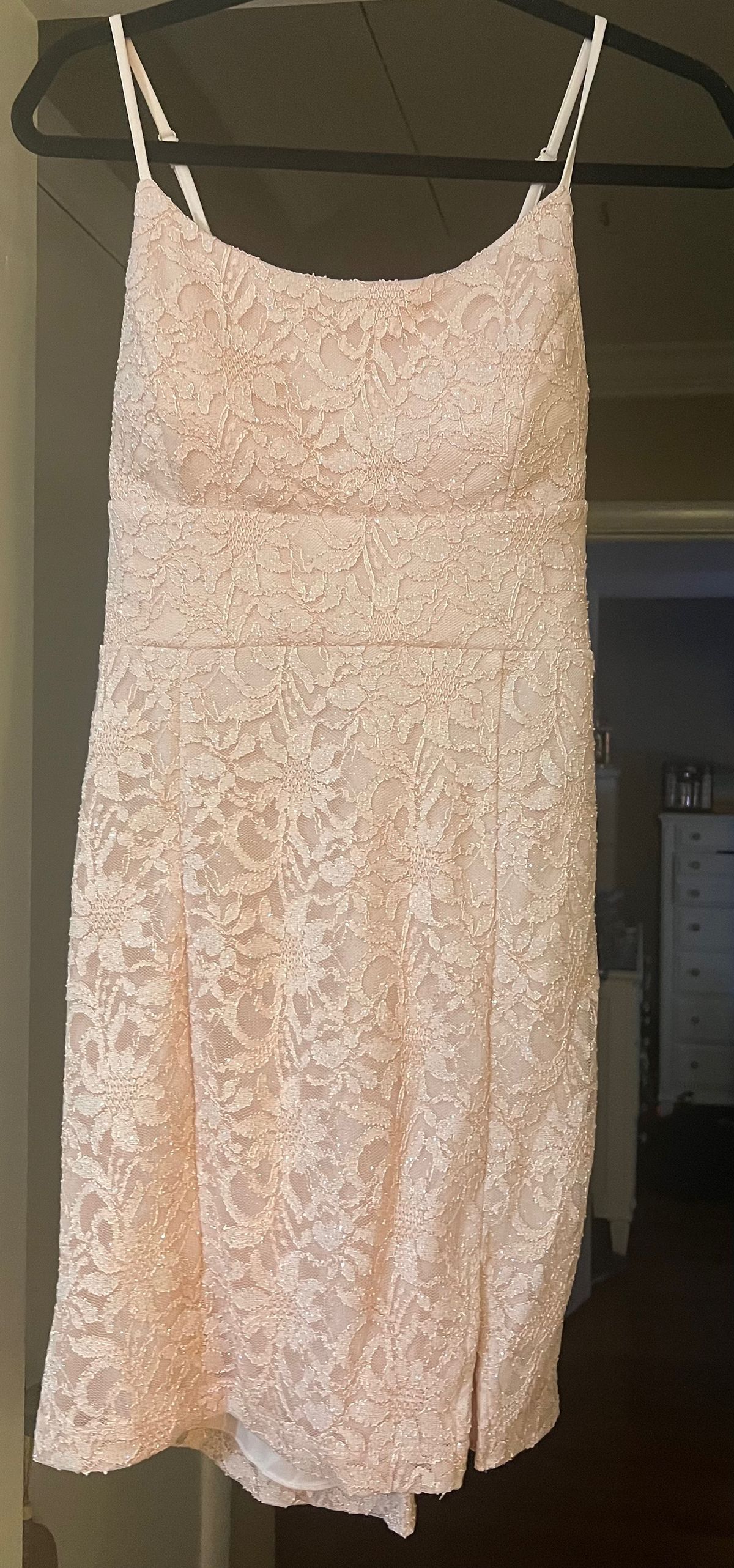 Size 14 Prom Plunge Lace Light Pink Cocktail Dress on Queenly