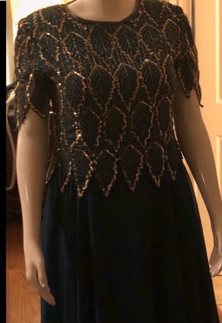 Lawrence Kazar Size 1X Prom High Neck Sequined Gold A-line Dress on Queenly
