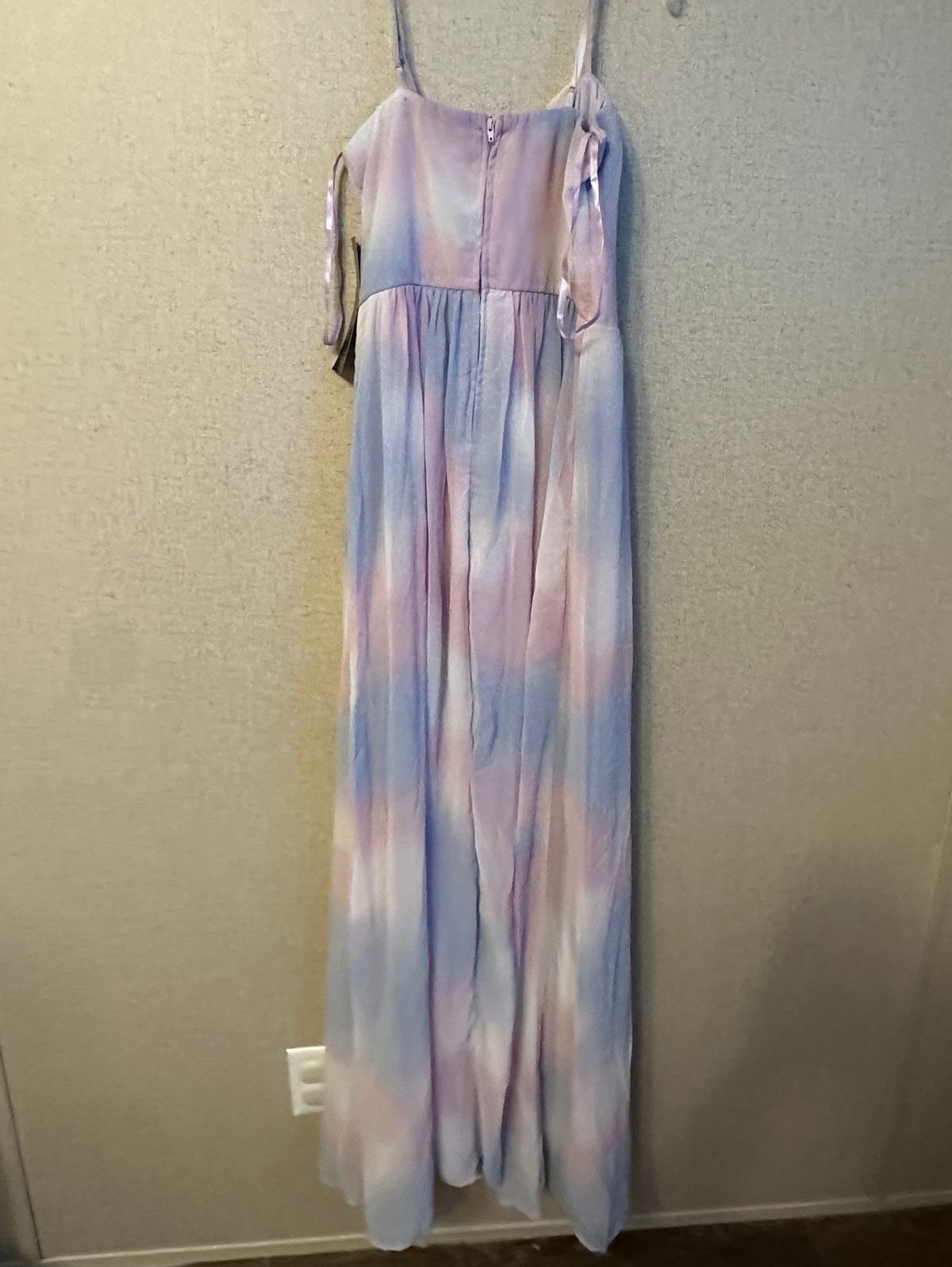 Size 0 Plunge Multicolor A-line Dress on Queenly
