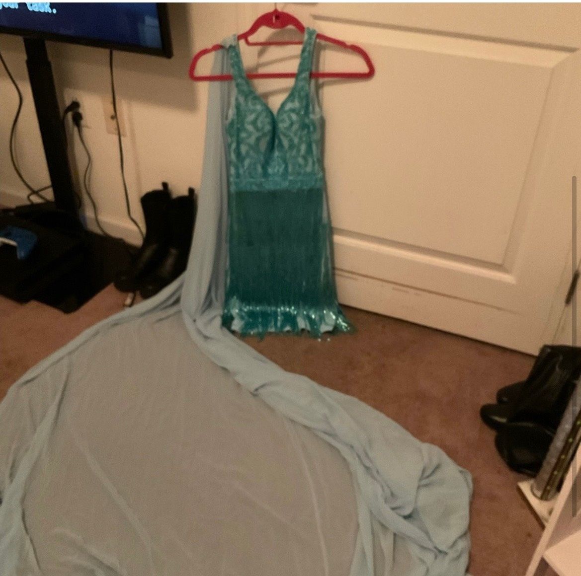 Size 0 Plunge Blue Cocktail Dress on Queenly