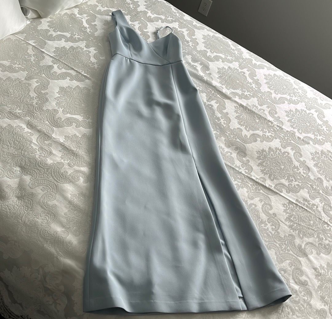BCBG Size 4 Prom Plunge Blue Side Slit Dress on Queenly
