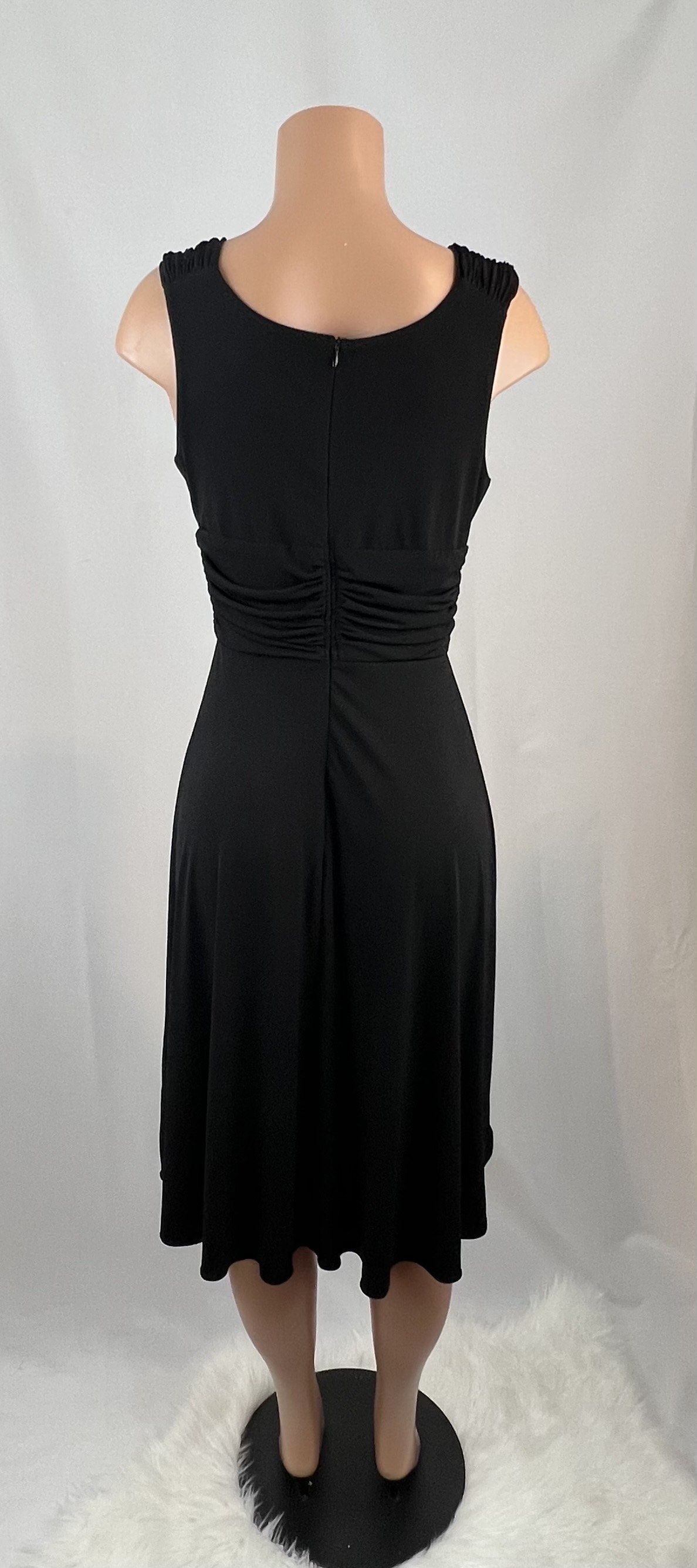 Size L Prom Plunge Black A-line Dress on Queenly