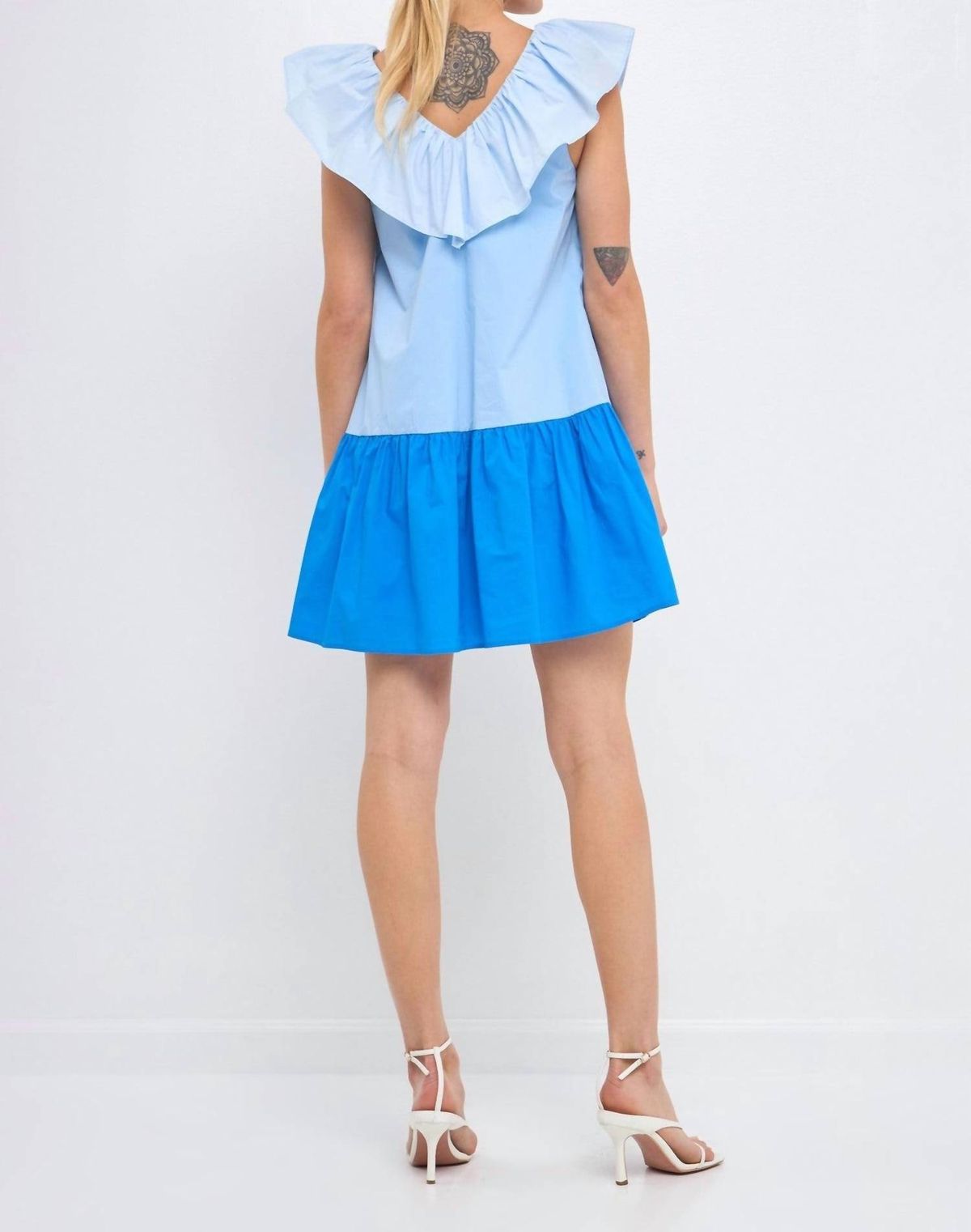 Style 1-3248143108-3010 2.7 AUGUST APPAREL Size M Blue Cocktail Dress on Queenly