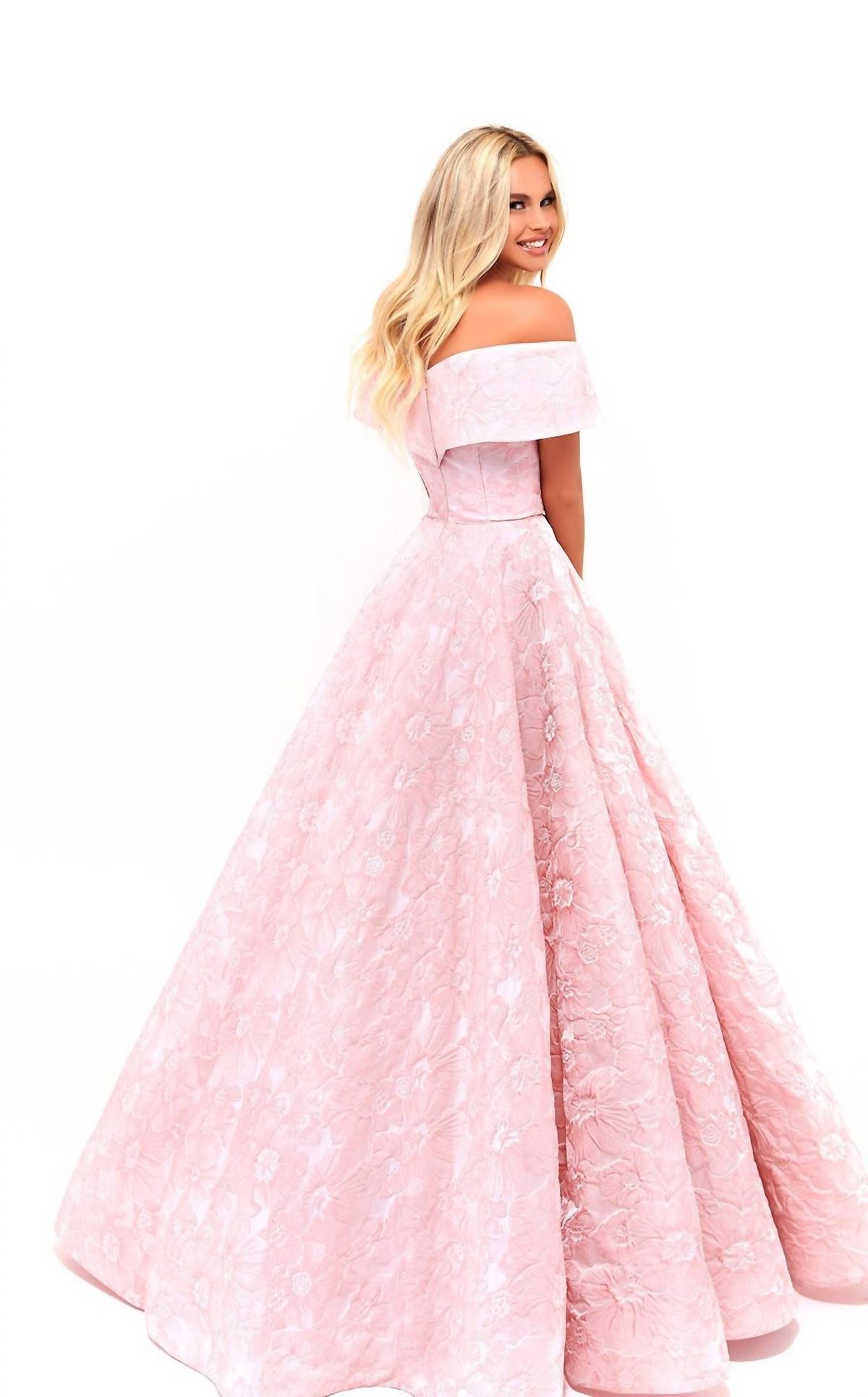 Style 1-4281043101-1901 Tarik Ediz Size 6 Off The Shoulder Pink Ball Gown on Queenly