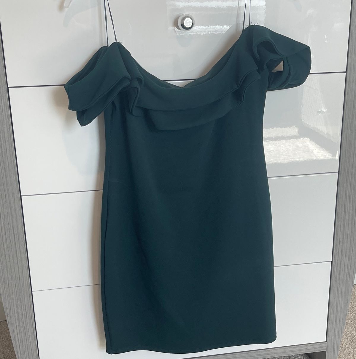 Size 10 Homecoming Off The Shoulder Green Cocktail Dress on Queenly