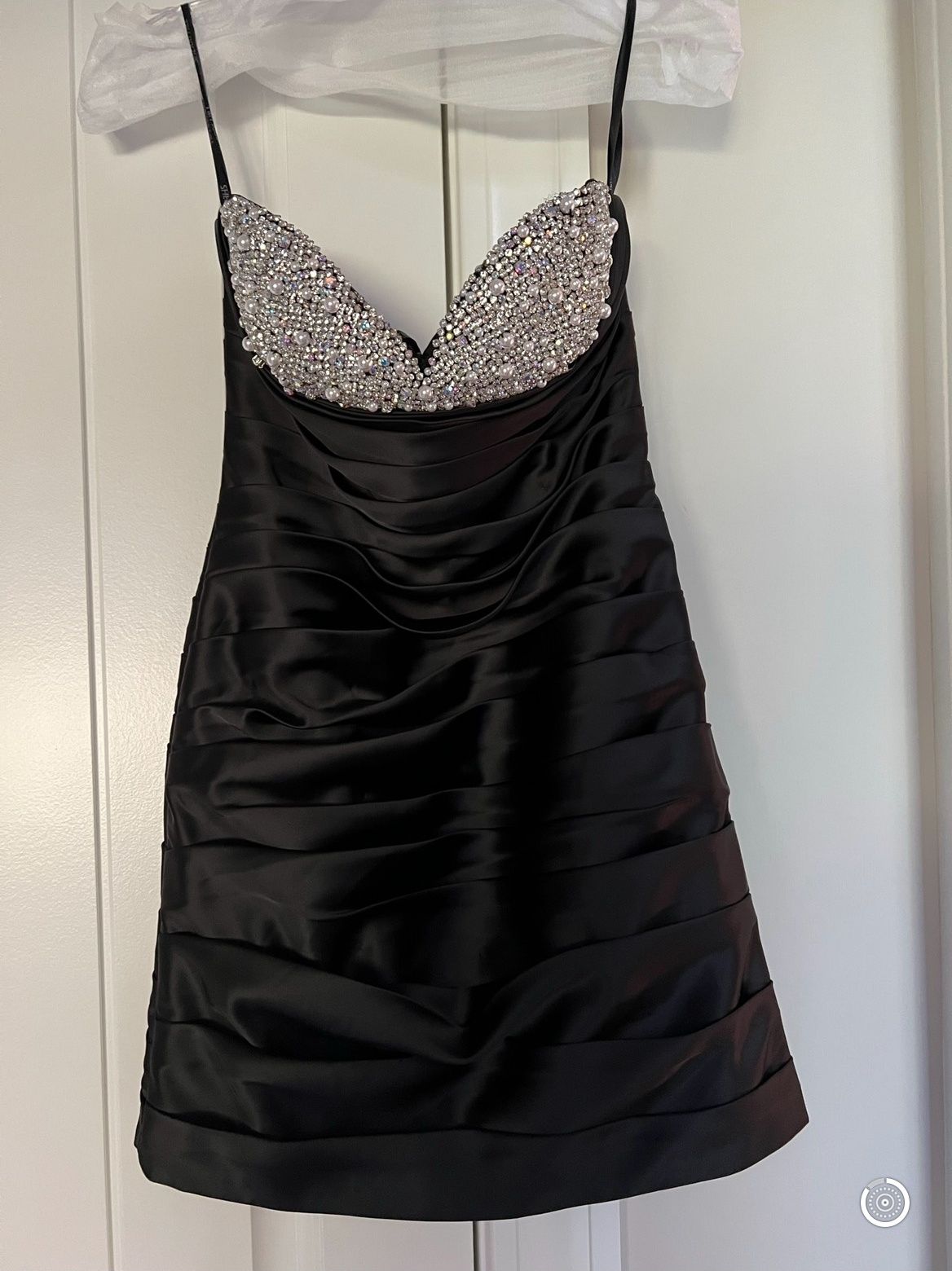 Sherri Hill Size 0 Homecoming Plunge Black Cocktail Dress on Queenly
