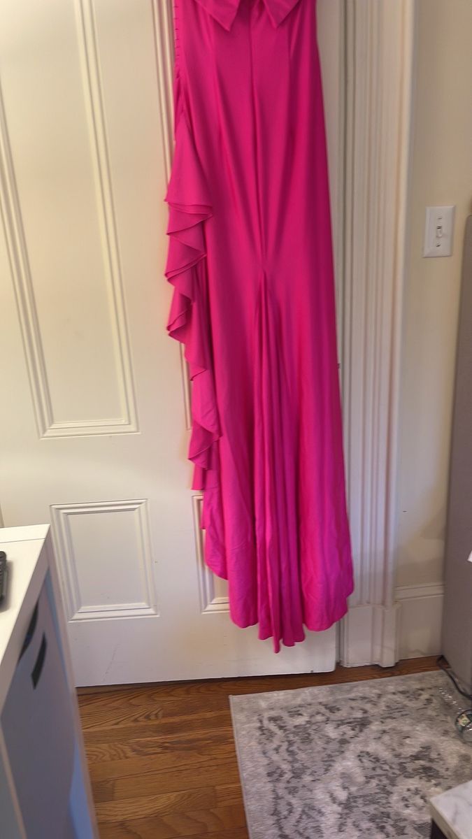 Size 4 Prom Off The Shoulder Pink A-line Dress on Queenly