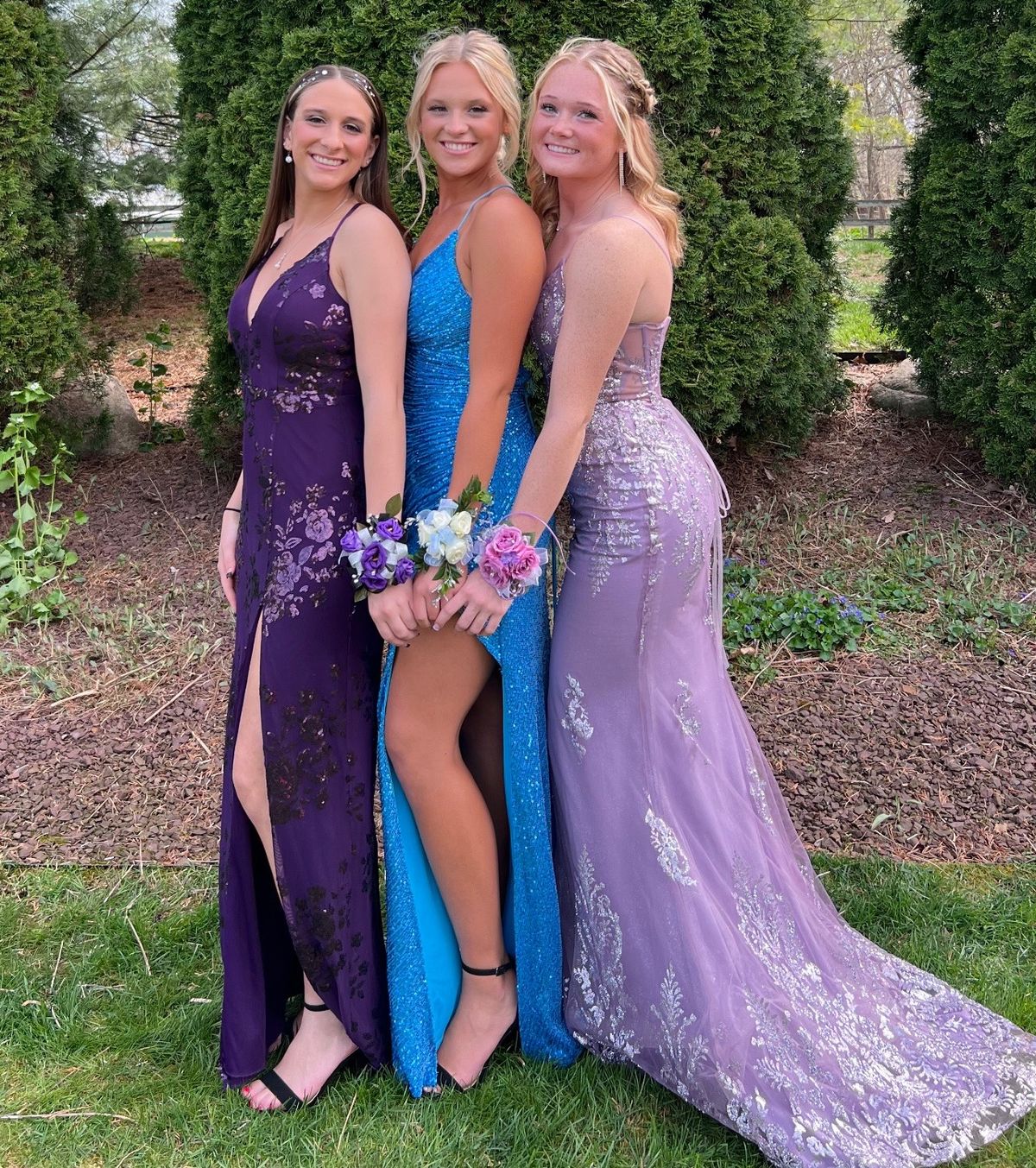 Cinderella Divine Size 6 Prom Plunge Purple Mermaid Dress on Queenly