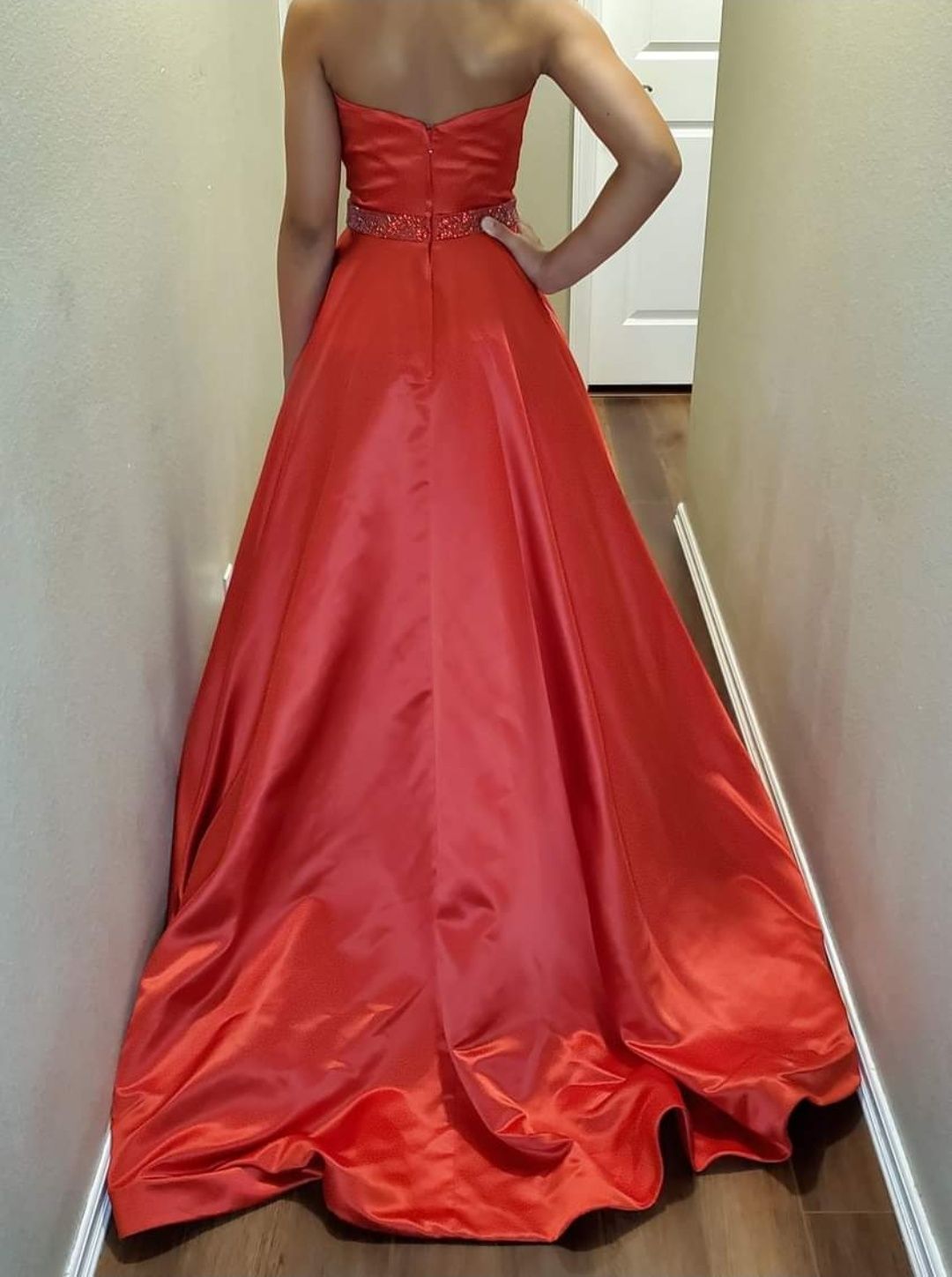 Sherri Hill Size 0 Pageant Strapless Red Ball Gown on Queenly