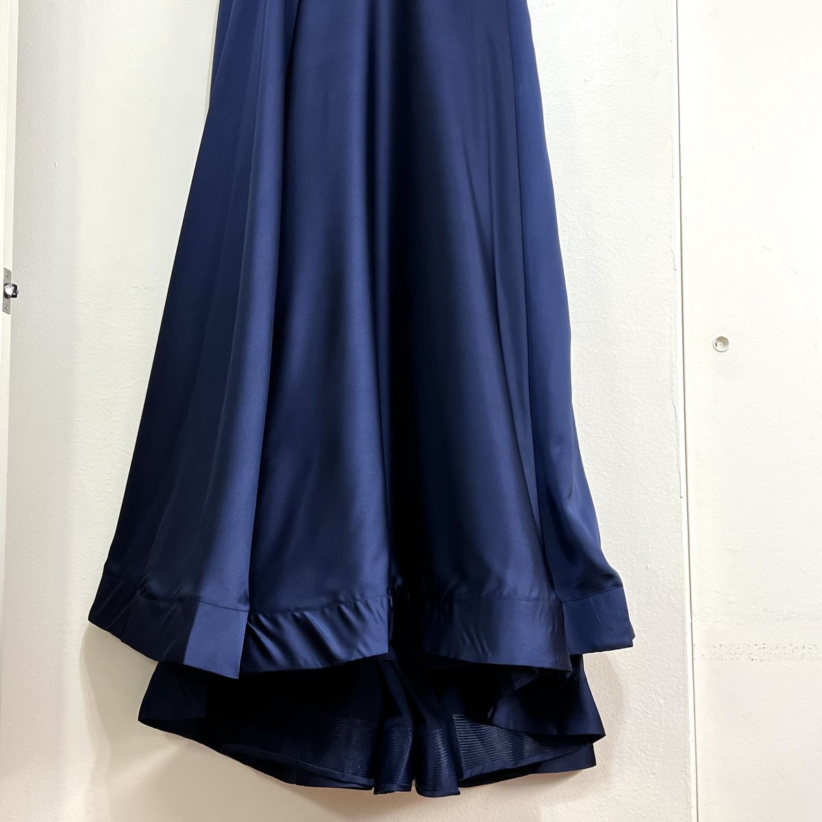 Style 28607 La Femme Size 12 Prom Plunge Navy Blue Side Slit Dress on Queenly