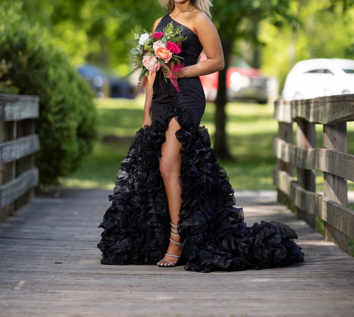 Style 54979 Sherri Hill Size 6 Prom One Shoulder Sequined Black Mermaid Dress on Queenly