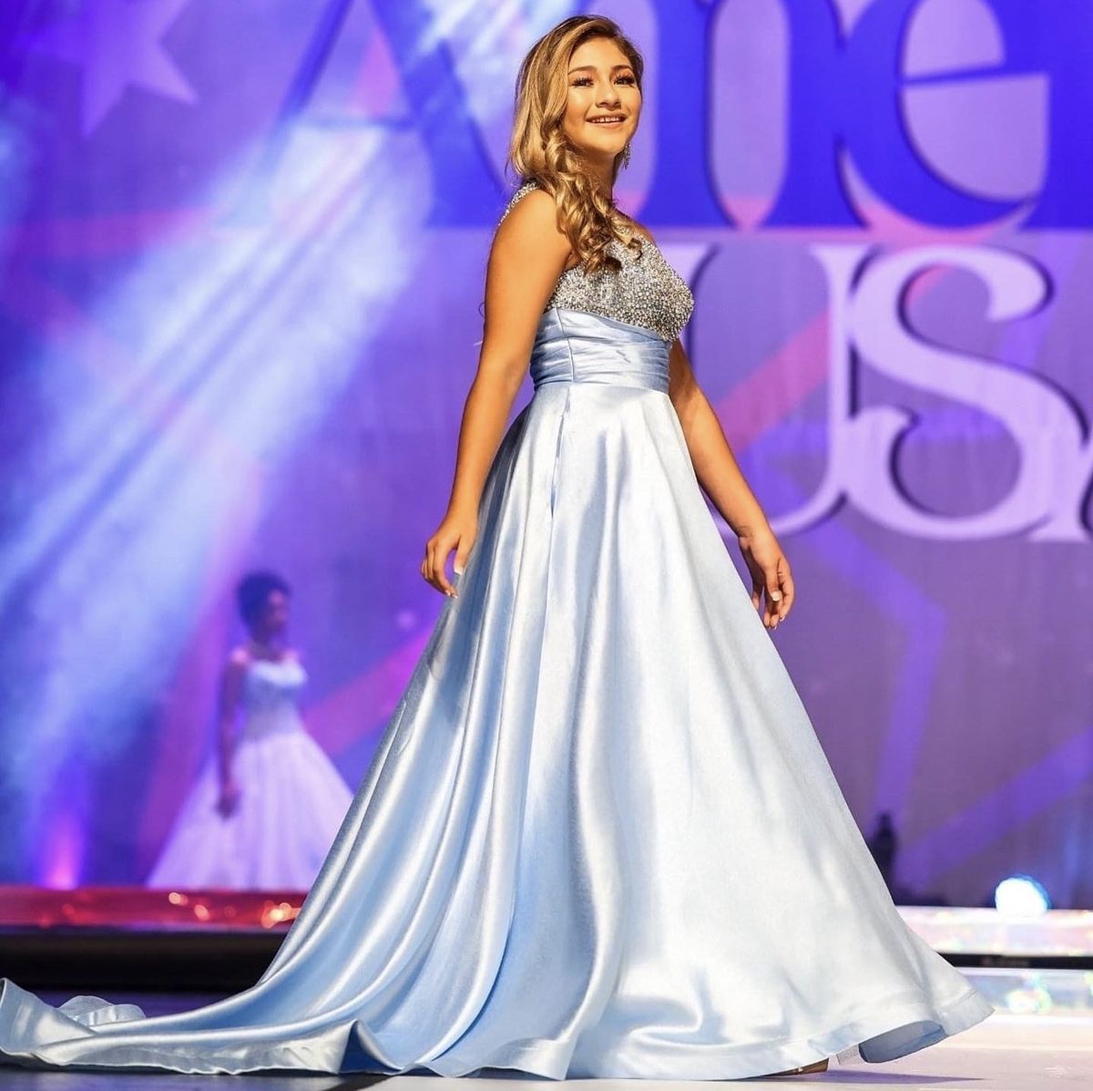 Ashley Lauren Size 4 Prom One Shoulder Sequined Light Blue A-line Dress on Queenly