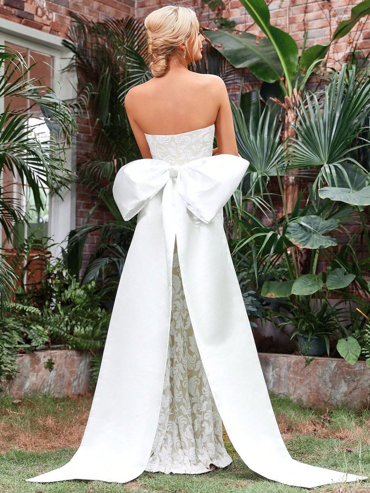 Style FSWD0595 Faeriesty Size S White Mermaid Dress on Queenly