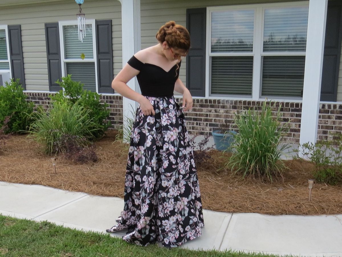 Style 5DXS287 B. Darlin Size 2 Prom Off The Shoulder Multicolor A-line Dress on Queenly