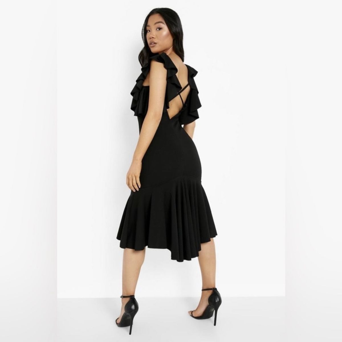 Boohoo Size 10 Homecoming Plunge Black Cocktail Dress on Queenly