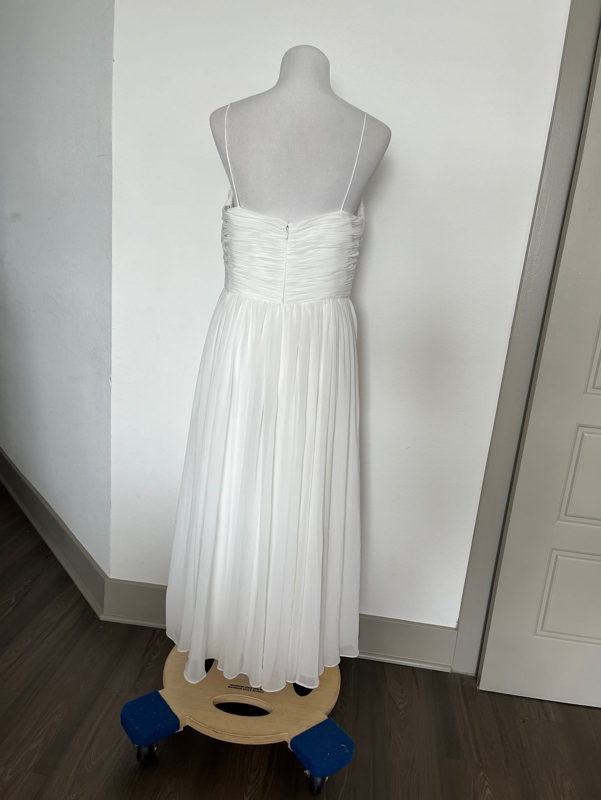 Mac Duggal Size M Plunge White Floor Length Maxi on Queenly