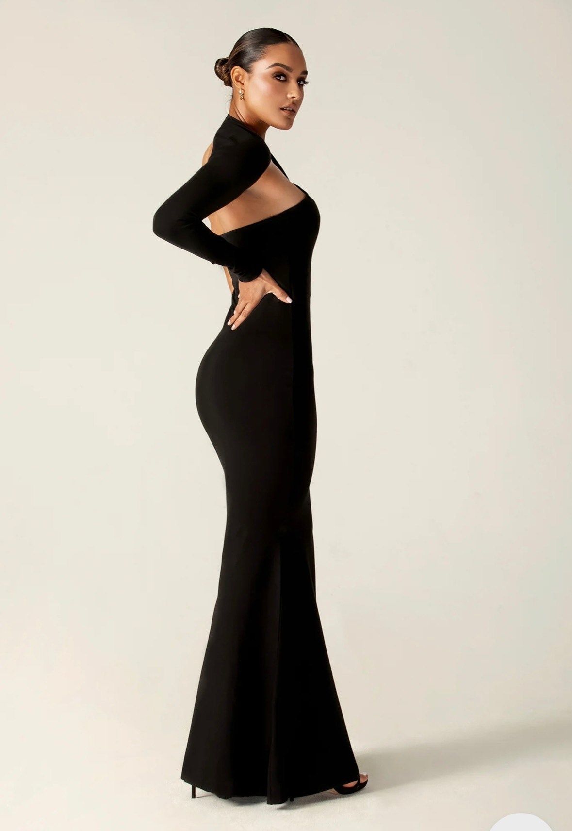 Alieva Size 4 Prom Long Sleeve Black Side Slit Dress on Queenly