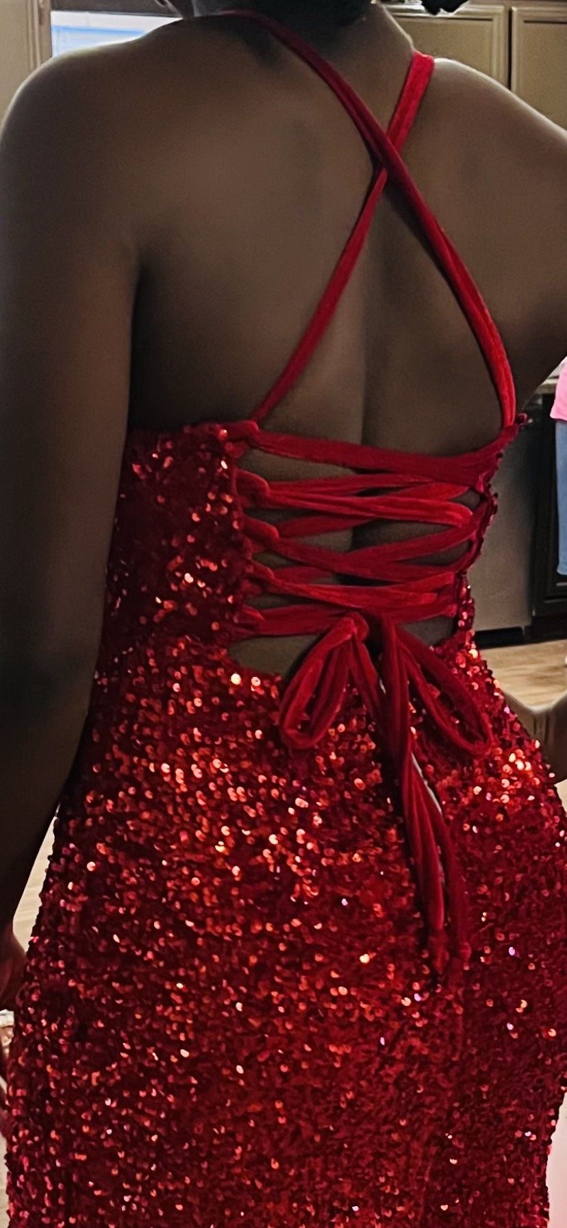 Size 14 Prom Plunge Red Mermaid Dress on Queenly