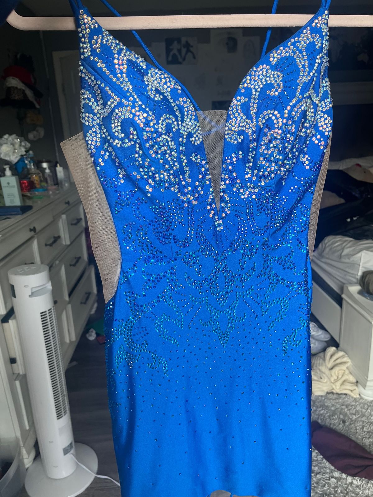Style A87148 Amarra Size 2 Homecoming Plunge Lace Blue Cocktail Dress on Queenly